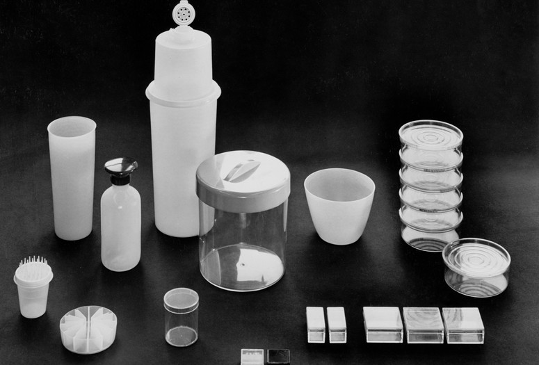Plastic housewares included in the exhibition 50 Ans d’Art aux États-Unis, Musée national d'art moderne, March 31–May 15, 1955